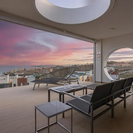 Апартаменты Ensuite Penthouse Panoramic Sea View With Jacuzzi *
